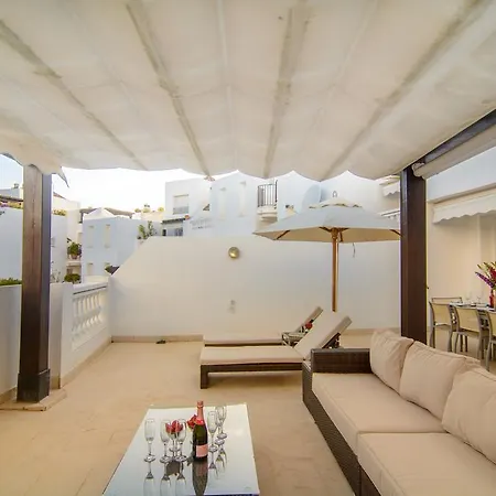 Designer Beachside 公寓 *